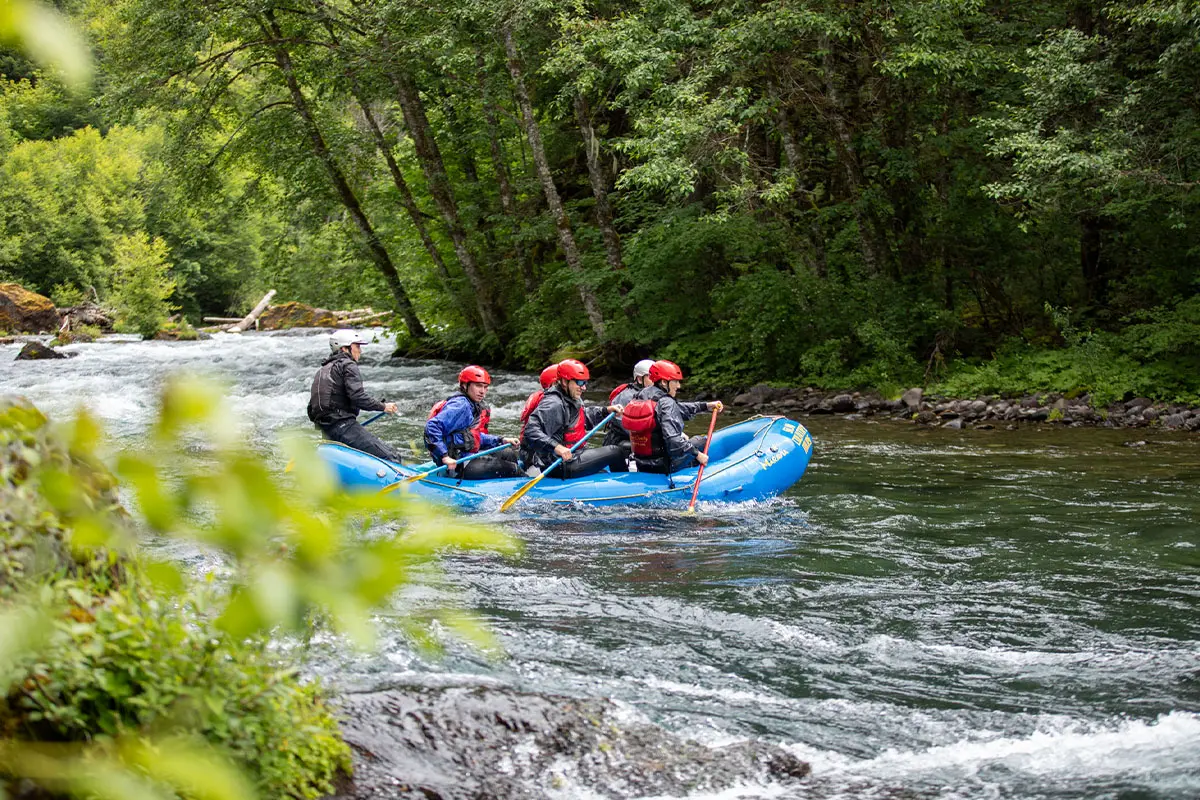 Group on the McKenzie Magic rafting tour.