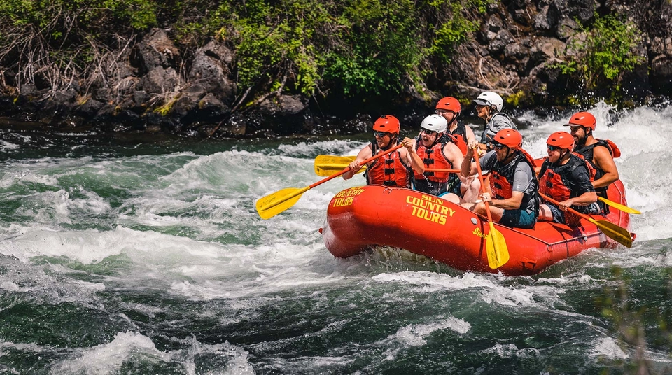 Guided Whitewater Rafting Trips & River Adventures in Central Oregon